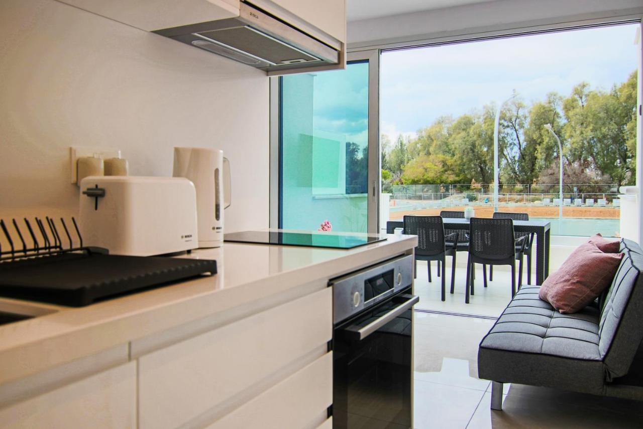 Ferienwohnung Phaedrus Living - Seaside Luxury Flat Harbour 108 Paphos Exterior foto